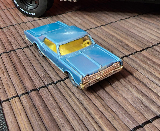 Vintage Husky Oldsmobile Starfire Coupe. 1/64th scale.  in Toys & Games in London - Image 3