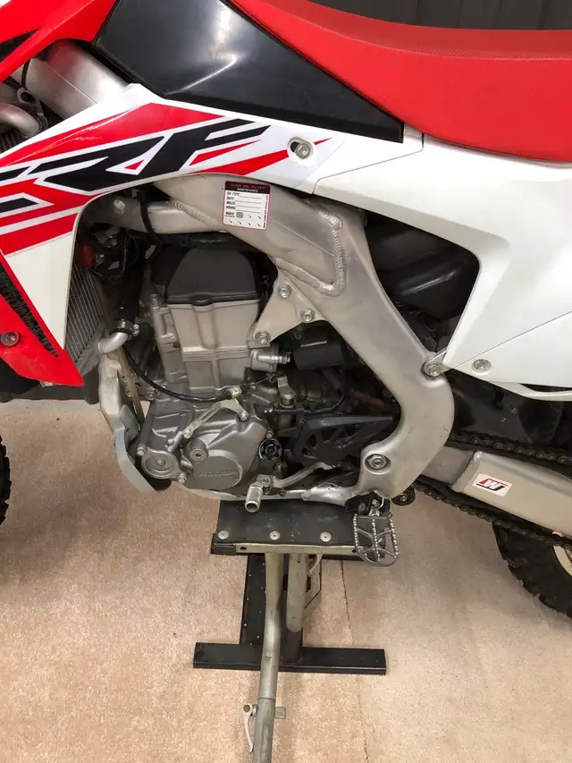 2016 Honda CRF450R in Dirt Bikes & Motocross in Chatham-Kent - Image 6