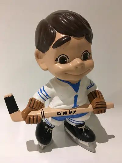 PERSONNAGE CÉRAMIQUE TROPHÉ VINTAGE JOUEUR HOCKEY SPORT GABY, View more