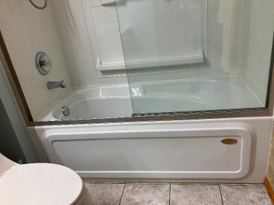 BATHROOM ARTICLES FOR SALE