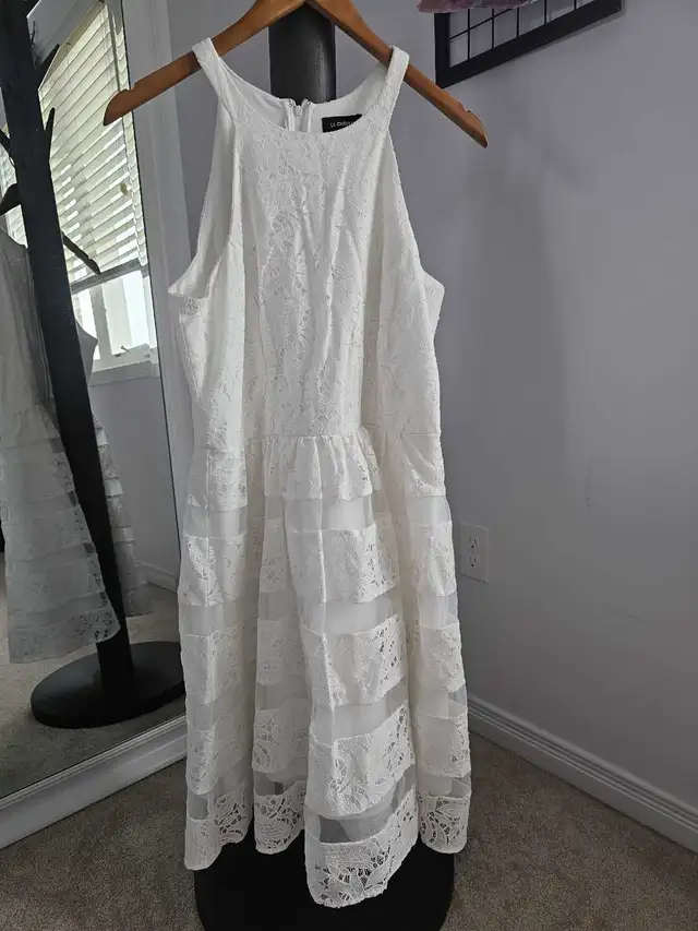 Summer sleeveless dress. Grad or party dr in Women's - Dresses & Skirts in Kitchener / Waterloo - Image 2