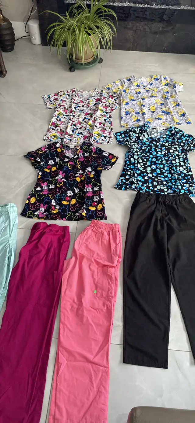 new condition hospital scrubs in Women's - Other in Edmonton - Image 3