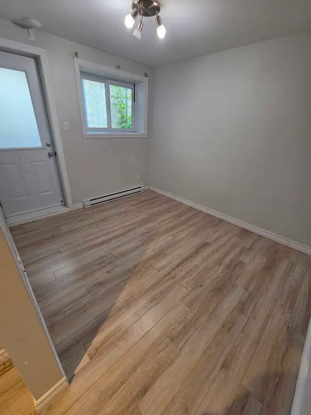 Lease Assignment - 2.5 Room Apartment in Limoilou - Available Immediately