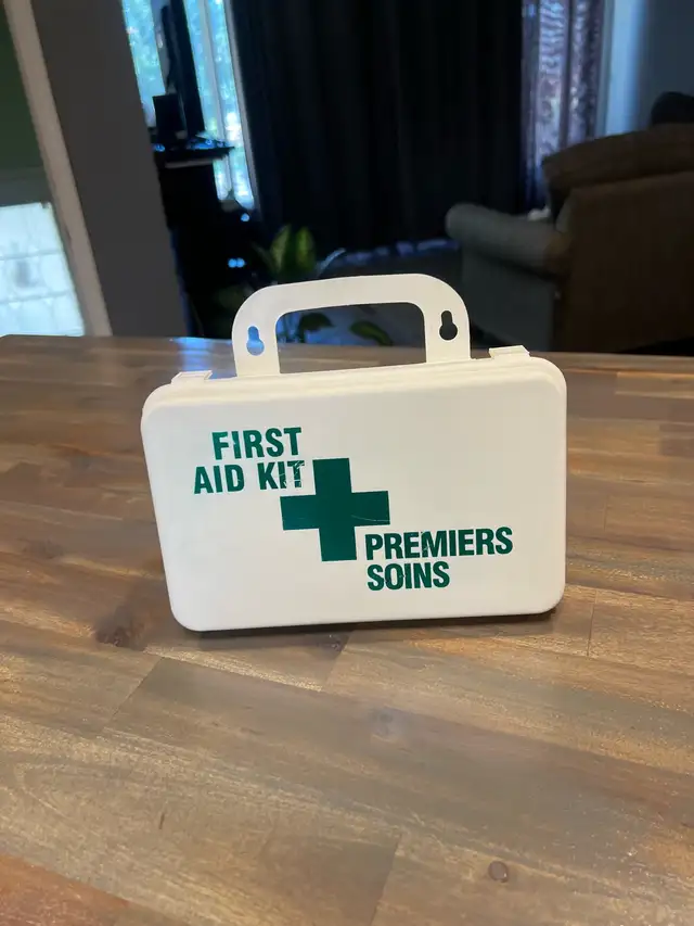 Vintage First Aid Kit in Other in Calgary - Image 3
