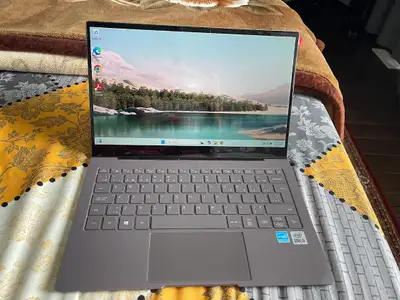 SAMMSUNG book S. M# NP767 i5 7th generation touch screen 13.3”., View more