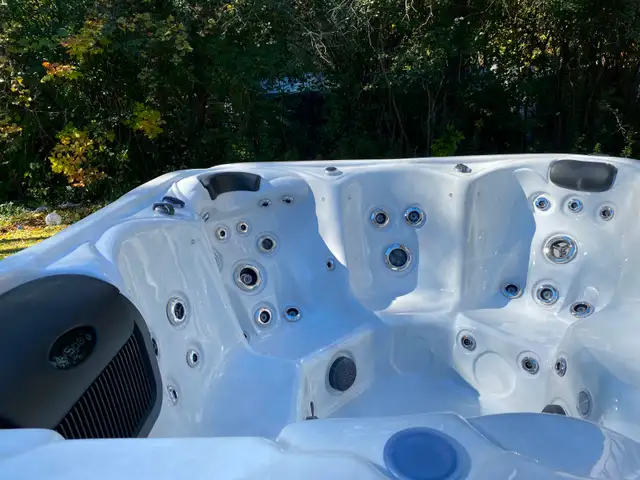 Door Crasher Sale! New 6 Person Spas- 54 Jets - Free Delivery KI in Hot Tubs & Pools in Kitchener / Waterloo - Image 11
