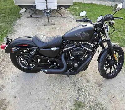 Listing my 883 Sportster to find a new home. Key points; - Original Owner - Always stored indoors, S...