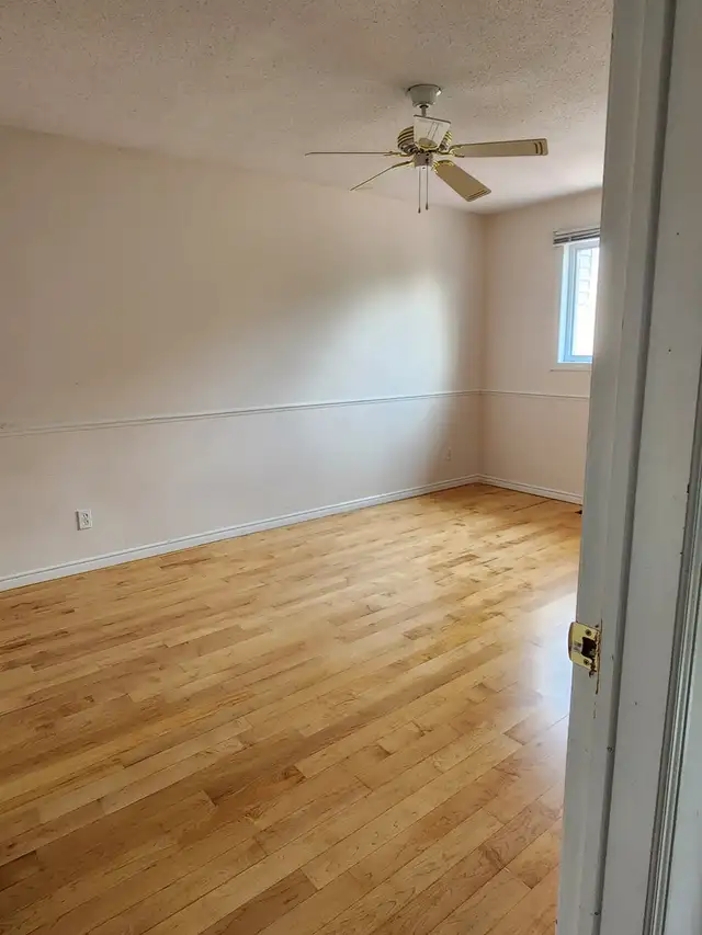 3 LARGE ROOMS IN SINGLE HOME CONVENT GLEN / ORLEANS GARD in Room Rentals & Roommates in Ottawa - Image 10