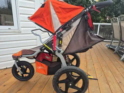 Bob Revolution jogging Stroller, View more