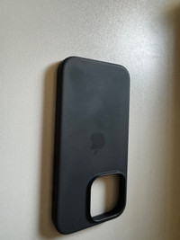 Apple iPhone 15 pro case black