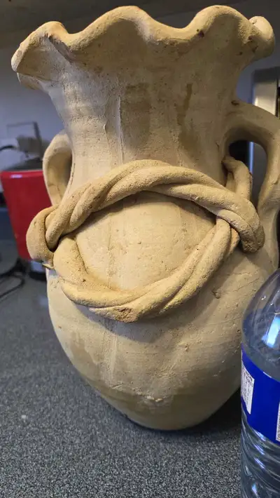 Vase en terre cuite , View more