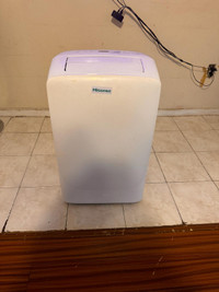 Hisense portable AC -10,000BTU with window vent—used 1 month
