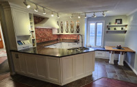 Beautiful CustomMDF Kitchen plus bench seating & Island for sale