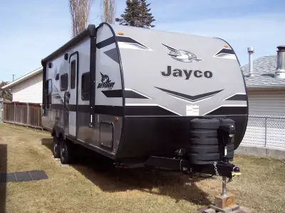 “Mint One Owner” (New July/11/2025) 2024 Jayco 212QBW | Low Low use | Sleeps 5 | No Liens. Excellent...
