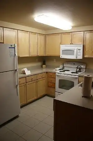 2BR Suite near Disneyland - March 14-21 in California in Canada - Image 3