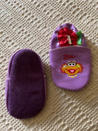 Sesame Street 18 to 24 month slippers 
