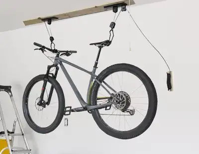 Support à vélo à fixation au plafond Ceiling bike mount, View more