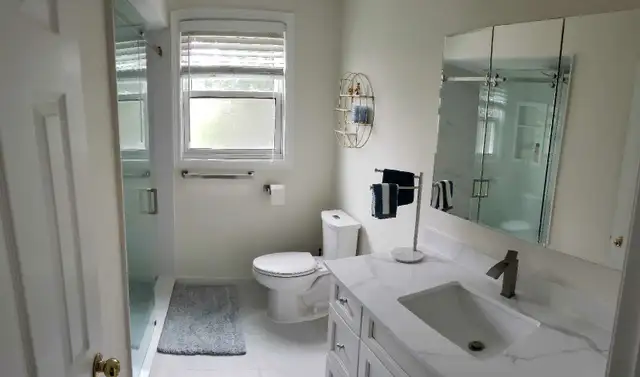 Bathroom Renovation in Renovations, General Contracting & Handyman in Oakville / Halton Region - Image 4