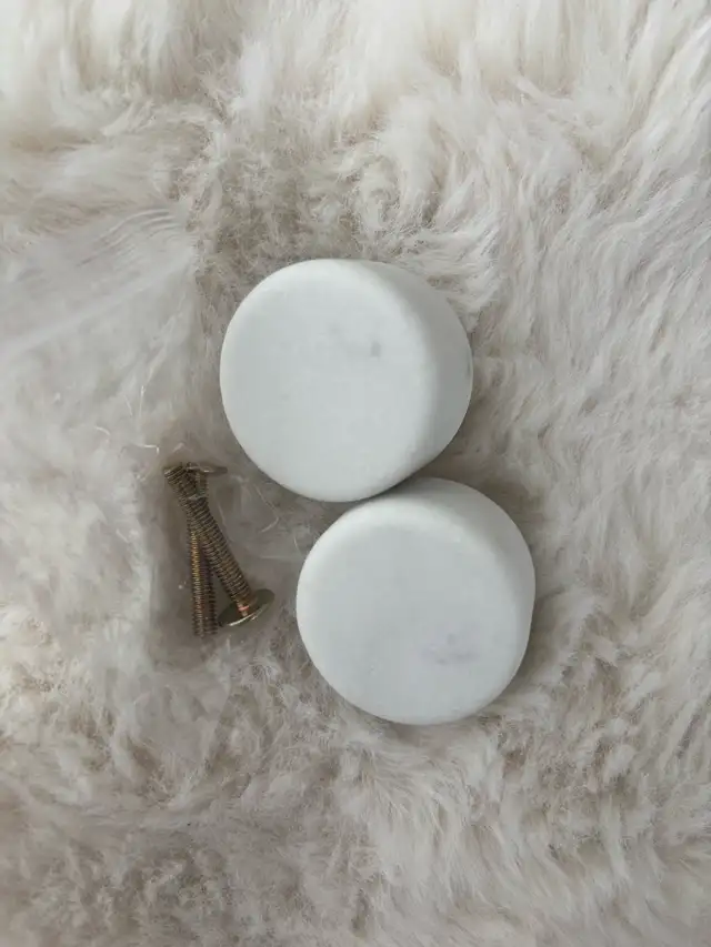 Faux Marble Cabinet Wardrobe Drawer Knobs Handles White Gold in Dressers & Wardrobes in City of Toronto - Image 3