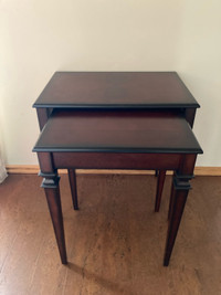 Nesting tables, excellent condition 
