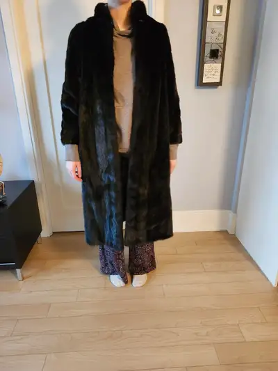 Vintage Fur coat, View more