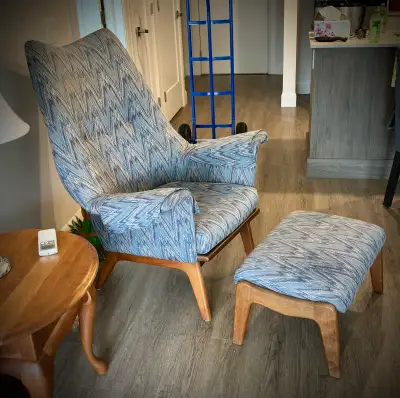 Lounge chair & ottoman , View more