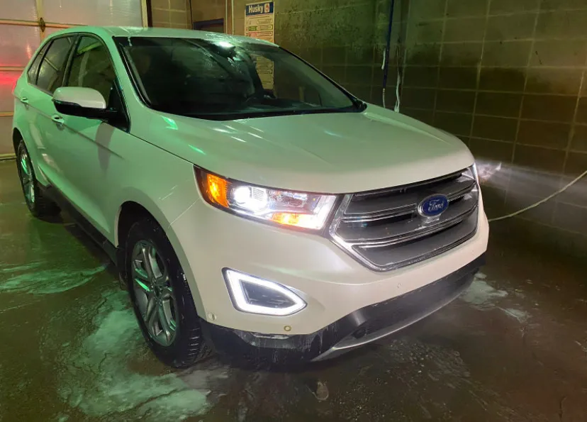 2017 Ford Edge Titanium, great condition, low km’s!