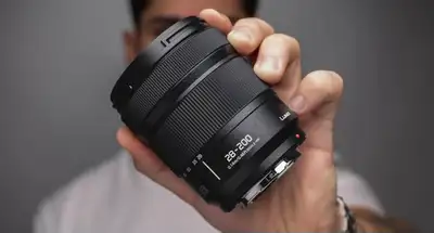 Panasonic Lumix s 28-200 mm f/4-7.1 L mount Lens Mint condition, View more
