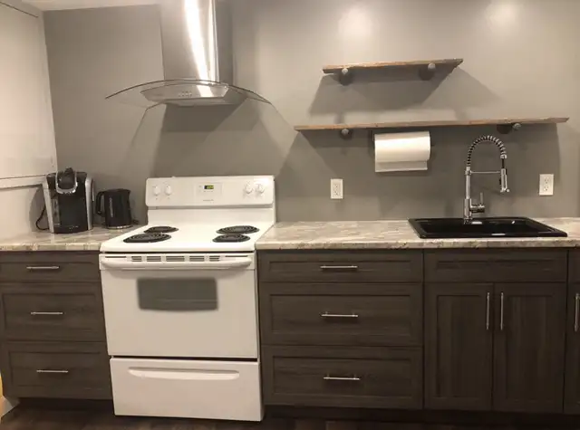 Room for rent -Tiverton in Room Rentals & Roommates in Owen Sound - Image 4