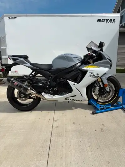 Like new. Purchased from Dealer last year. All stock except for a full Yoshimura system. Excellent c...