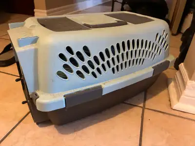 Pet taxi for small dogs in very good condition., View more