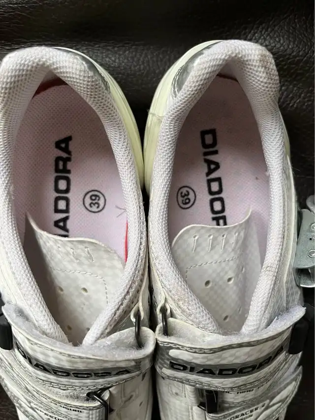 DIADORA Road bike shoes 39 women 8.5 men 6.5 in Clothing, Shoes & Accessories in Kingston - Image 6