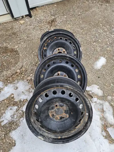 Came off Nissan Murano. Perfect to mount winter tires. Bolt pattern 5 x 114.3