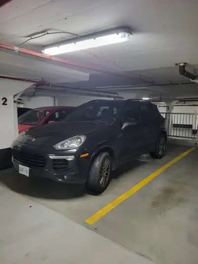 2017 Porsche Cayenne Platinum