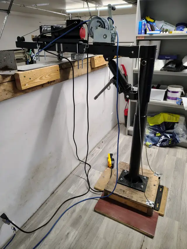 Vehicle Truck-Mount Crane & Electric Winch