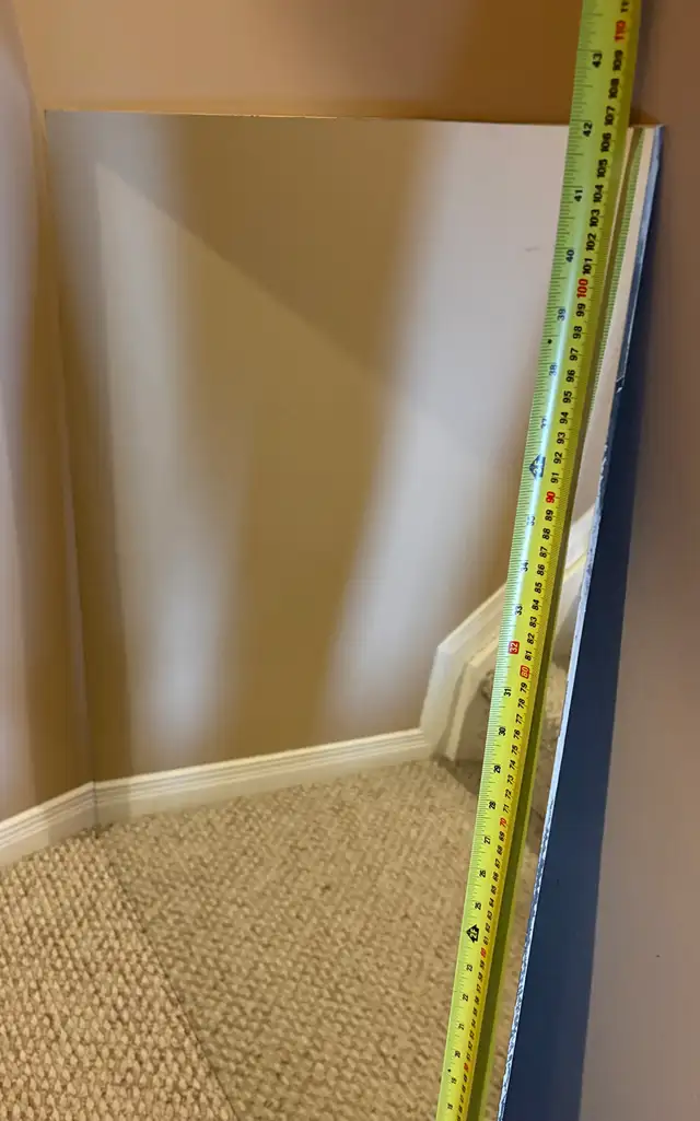Large Flat Wall Mirror in Home Décor & Accents in Ottawa - Image 6