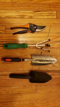 Starter kit for indoor gardening