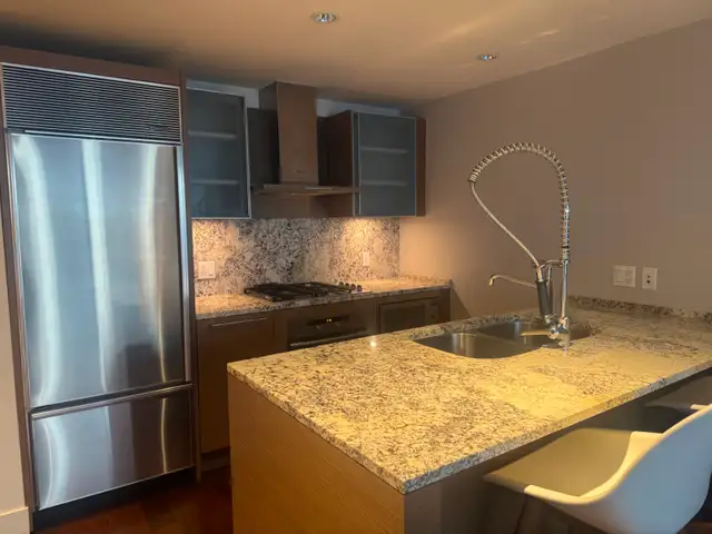 Luxury Downtown Living at Park Hyatt – North-Facing 1 Bedroom in Long Term Rentals in Vancouver - Image 8