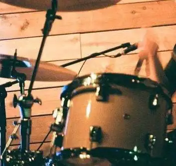 looking to start a powerviolence/hardcore band/Ottawa area