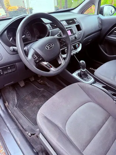Well maintained, service records, will pass safety, new shocks and struts (life warranty) calipers,...