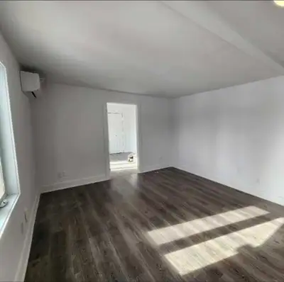 À LOUER – 3 1/2 rénové Rue Jetté Sainte-Sophie ️ Disponible le 1er juillet Détails de l'appartement...