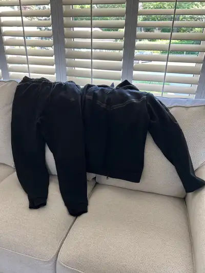 Nike Men’s Tech Fleece Set, View more