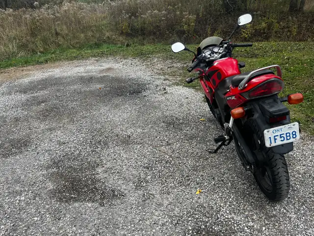 Honda CBR125R in Sport Bikes in Oakville / Halton Region - Image 7