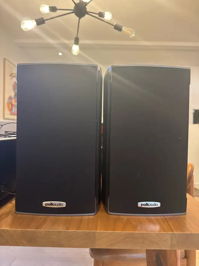 Polk Audio Bookshelf Speakers in Speakers in Edmonton - Image 2