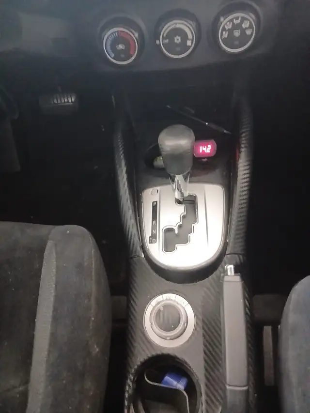 Automatic 4WD 2.4L Quebec inspection or EXPORT64959945369986124