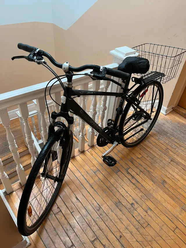 Vélo Louis Garneau (cadre M) in Cruiser, Commuter & Hybrid in City of Montréal - Image 3