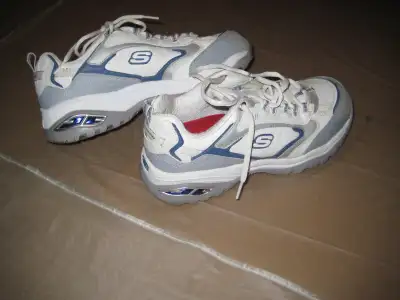 Women's Skechers Work Shoes 9, View more