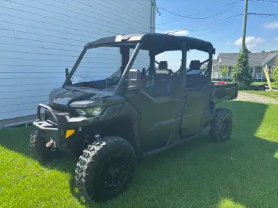 Can-Am Defender MAX Lone Star HD10 2025 à vendre, en condition comme neuf avec seulement 630 km. Véh...