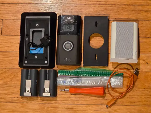 Ring Doorbell 3 Plus with Batteries, Chime, Solar Panel, Wedge in Security Systems in St. Catharines - Image 2