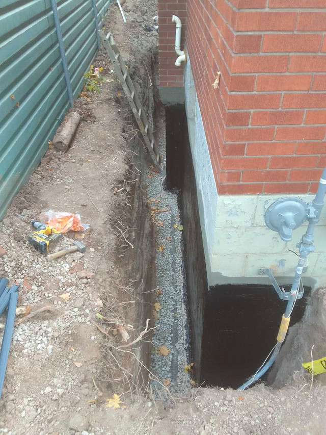 Leaky wet basement , crack repair  in Excavation, Demolition & Waterproofing in Mississauga / Peel Region - Image 3